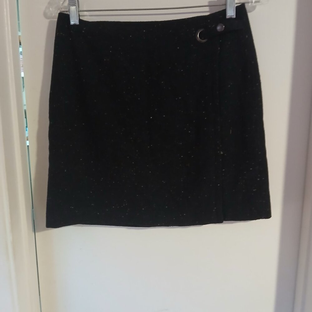 Banana Republic Factory Women's Black Textured Wool Blend Mini Skirt SZ 2 GUC
